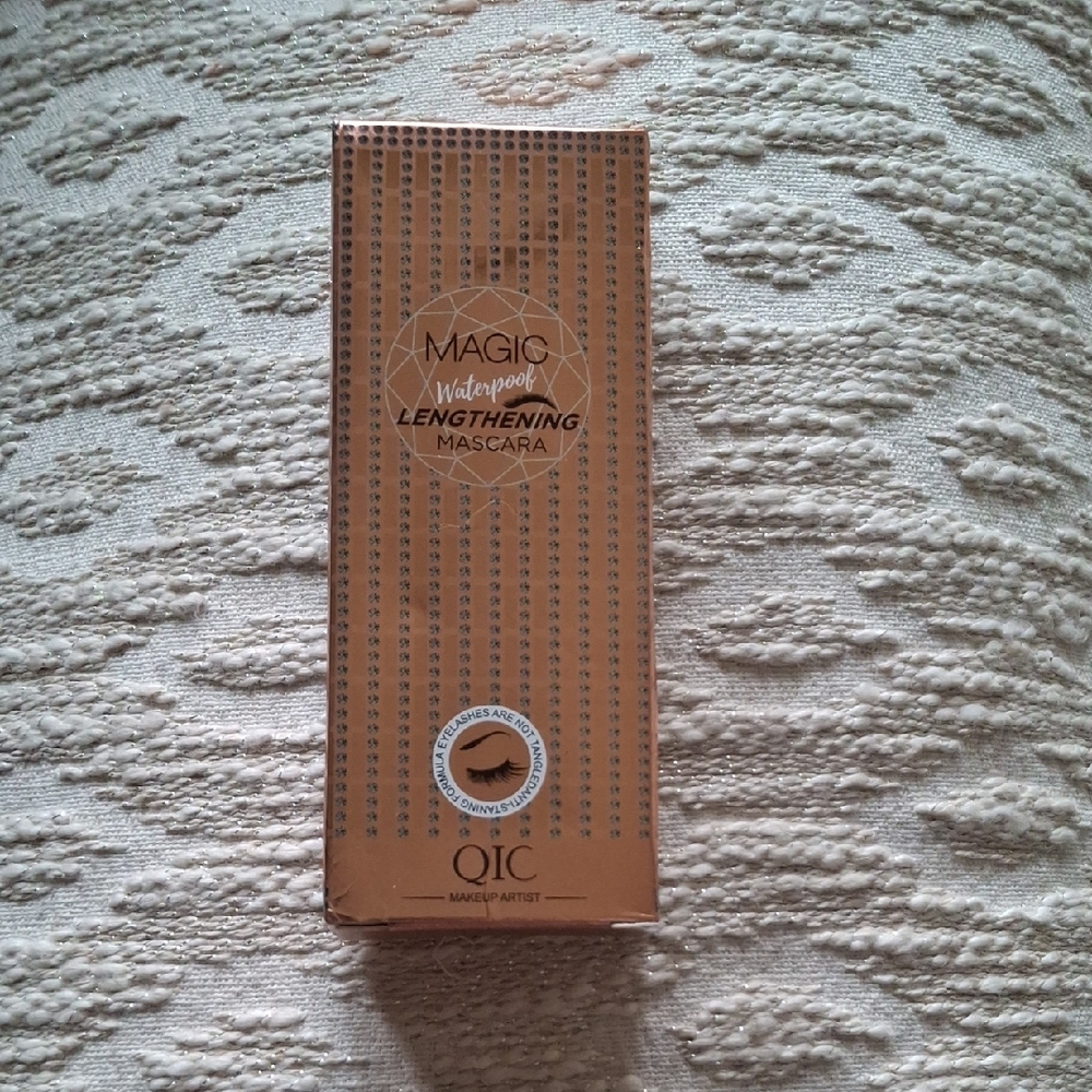 QIC Magic Waterproof Lengthening Mascara
